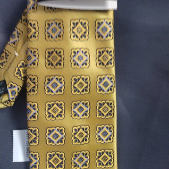 ❤️NWT JOS A BANK SIGNATURE COLLECTION LUXURY 100% Silk Tie Black Lt Blue Gold - Picture 8 of 8